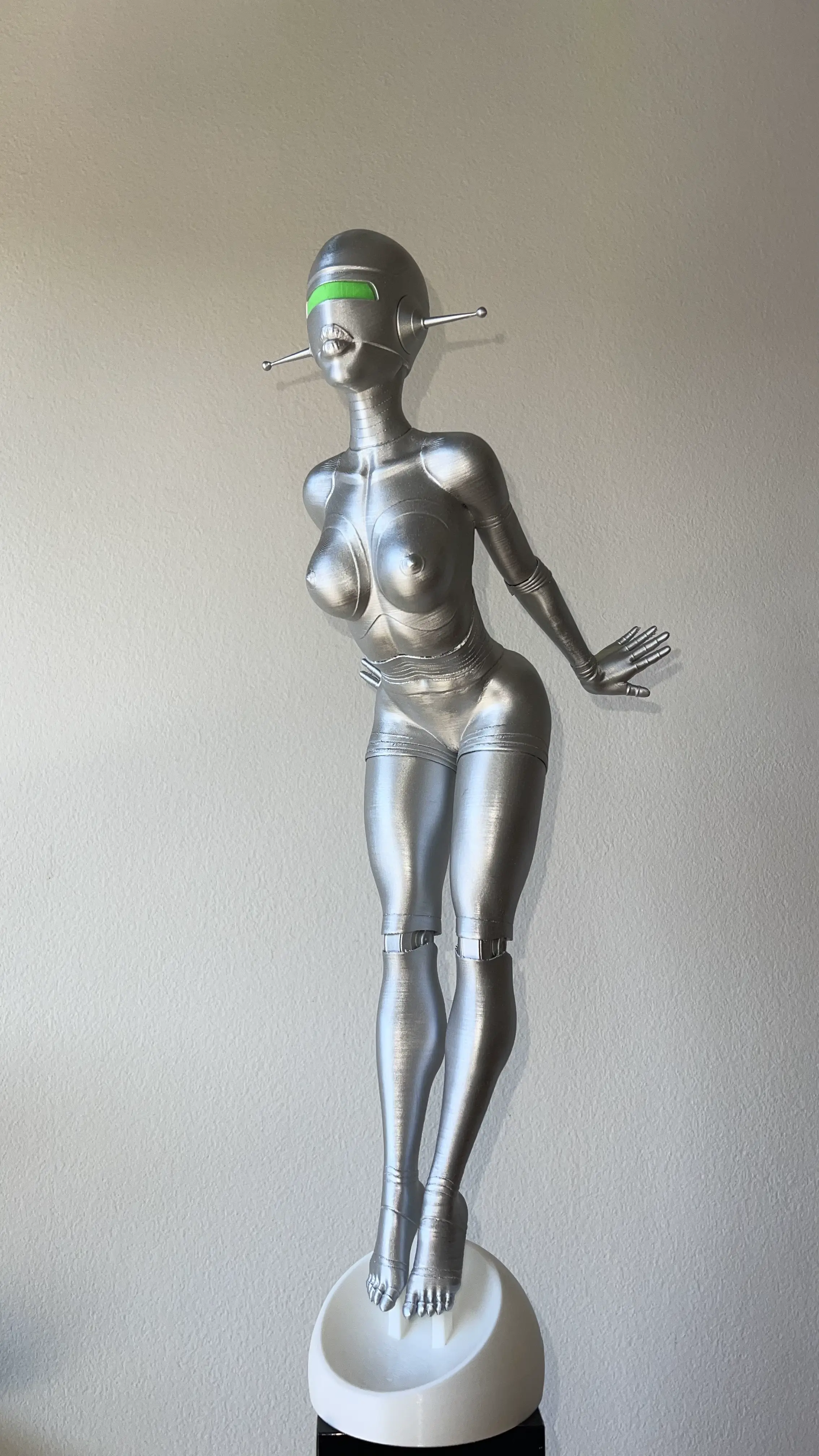 ROBOT SCULPTURE