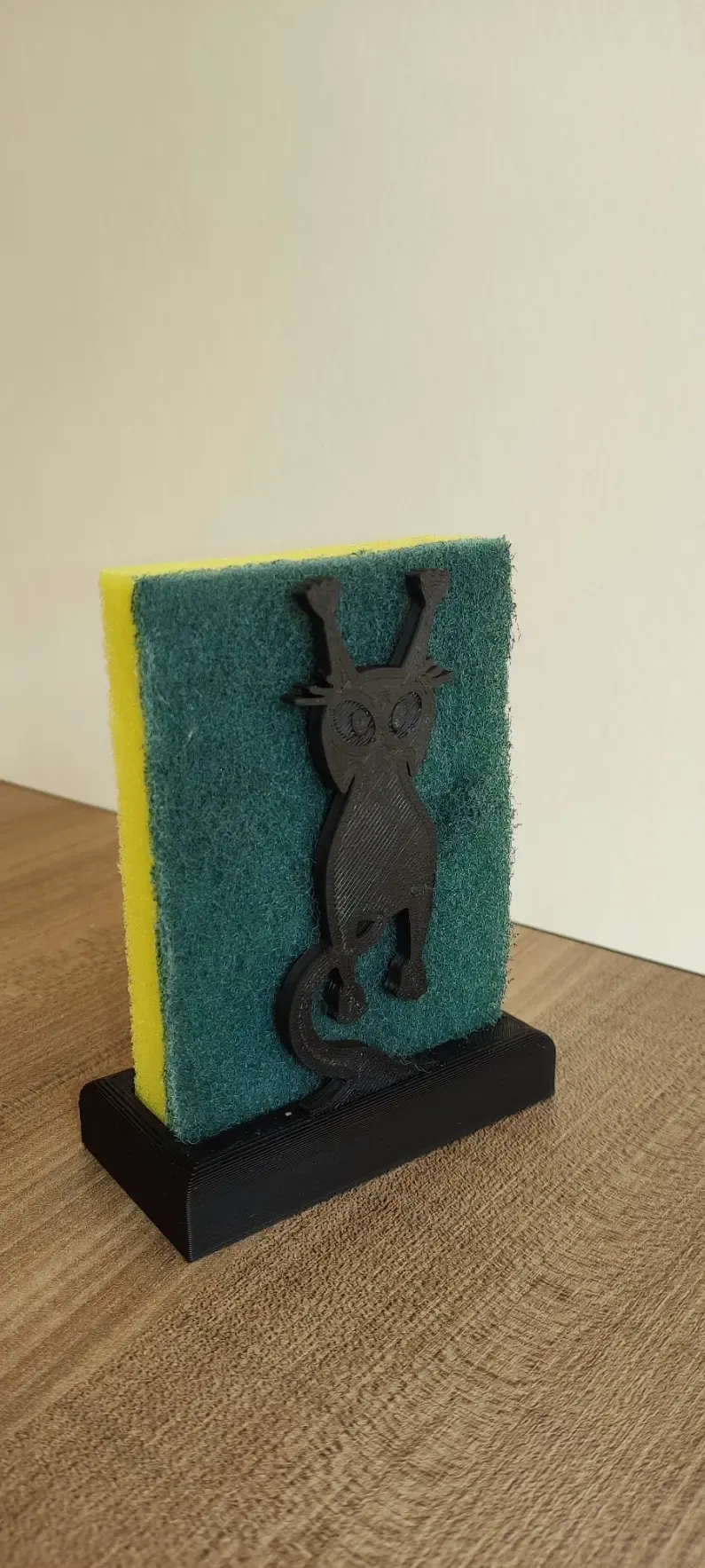Cat sponge holder