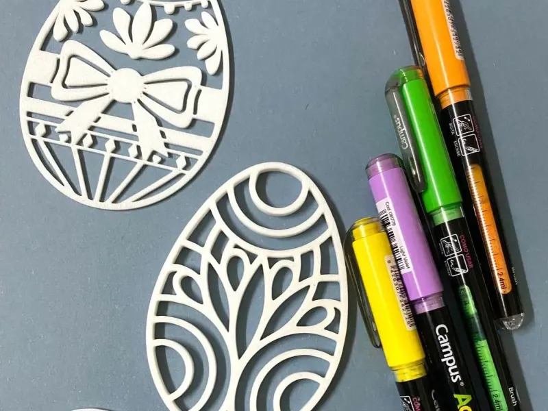 Easter eggs to color
