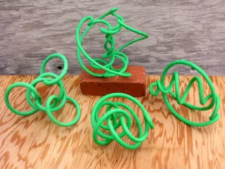 Closed Recursive Curves