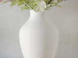Essence Vase-1