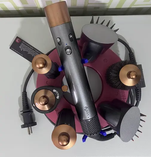 mODELLO 3D DI ORGANIZZATORE DYSON AIRWRAP