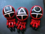 SQUID GAME FLEXI TOY PLUS KEYRING-4