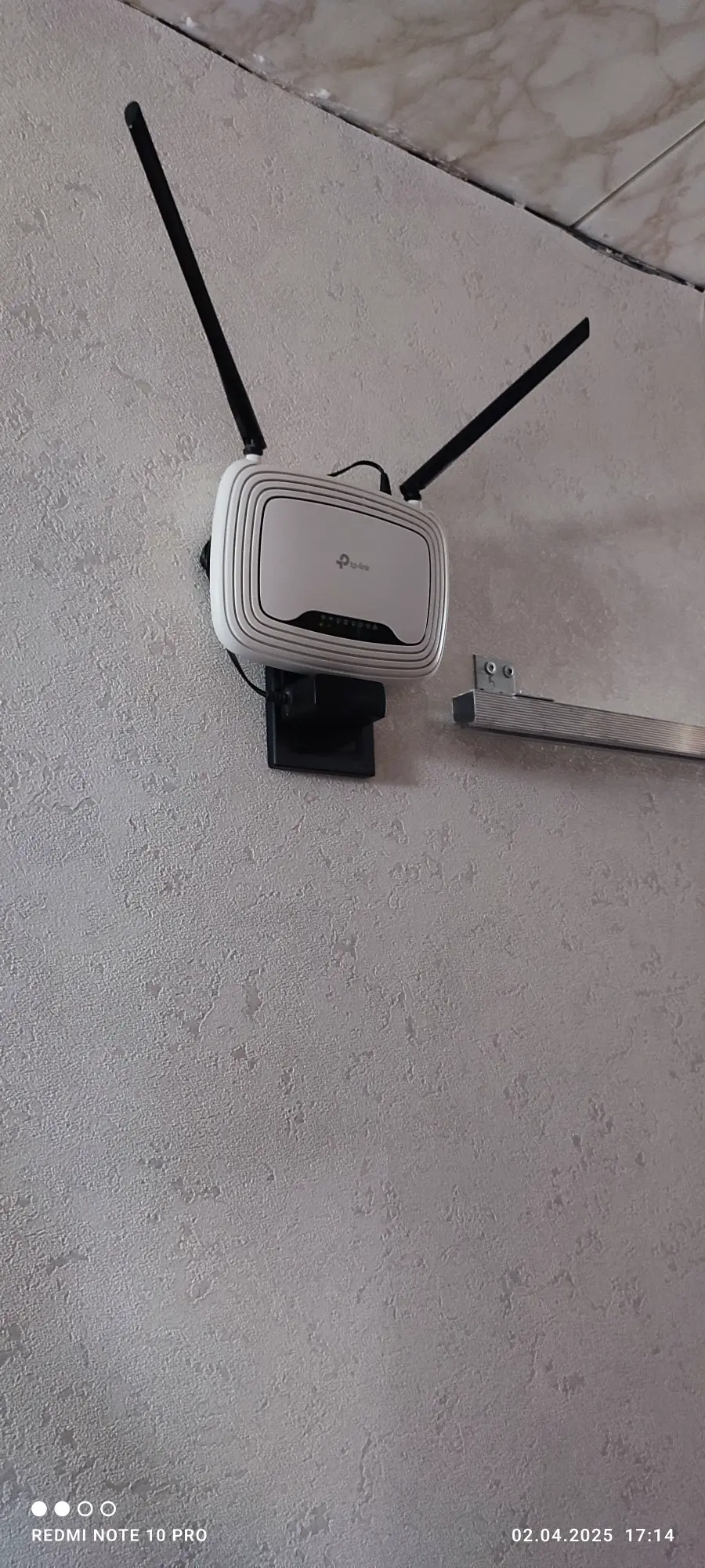 Adapter for WiFi router TL-WR741N  socket 220v
