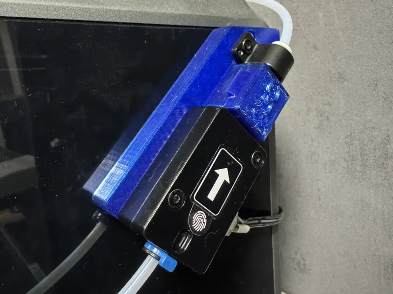 Supporto laterale per sensore del filamento + filtro antipolvere Creality K1C