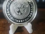 Collectible Coin Stand-3
