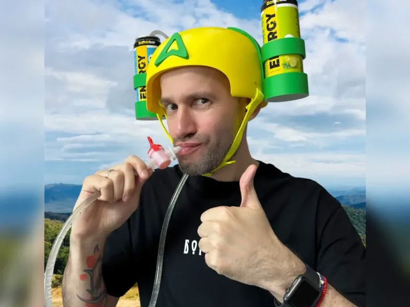 Helmet for drinks