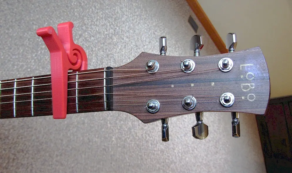 One-Piece One-Handed Guitar Capo