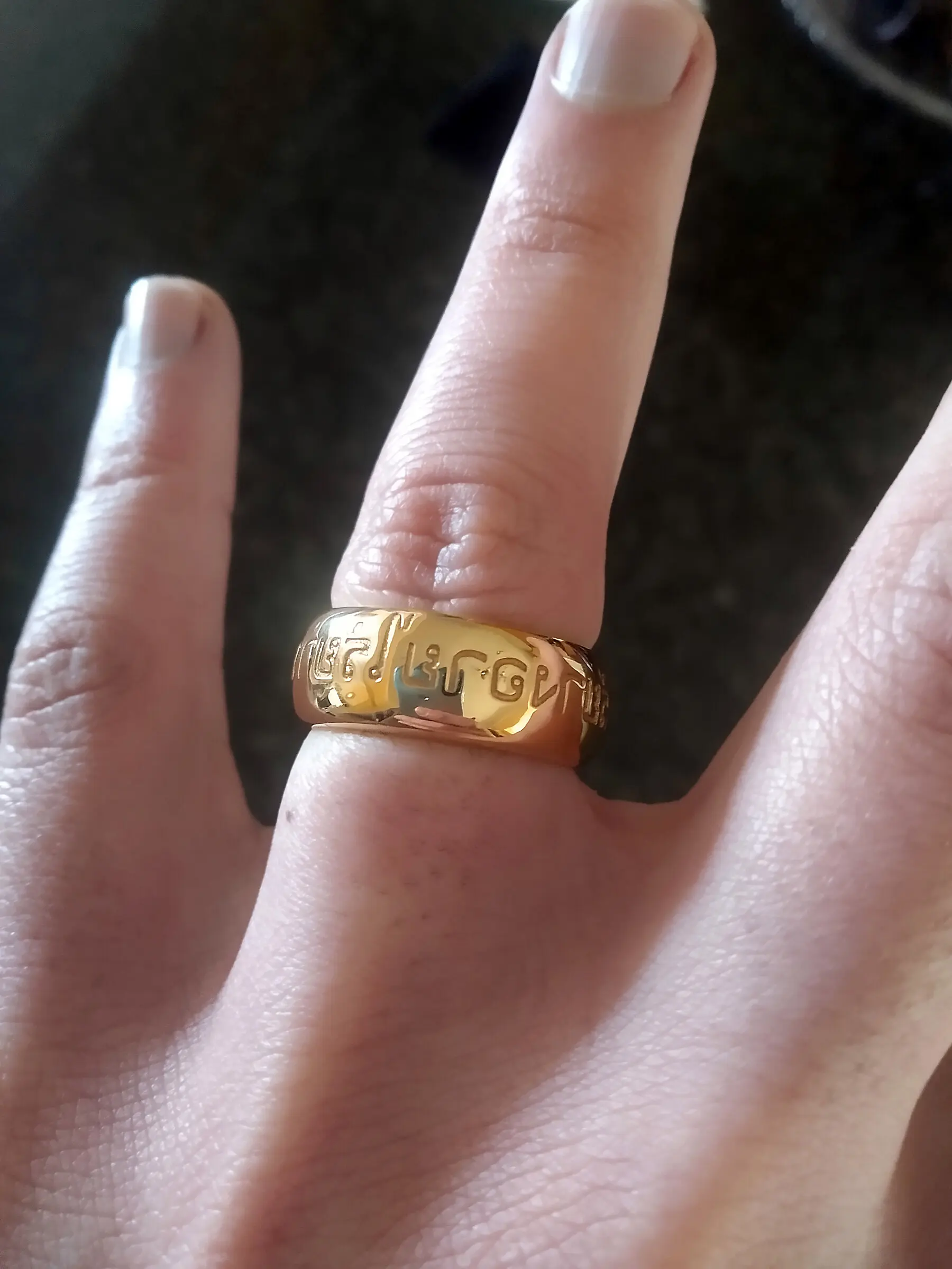 Thai Ring: Finger Sizes (US) 9, 9.5 &10 | (EU) 59.5, 61 & 62