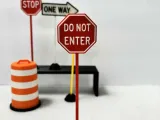 Mini traffic signs-2