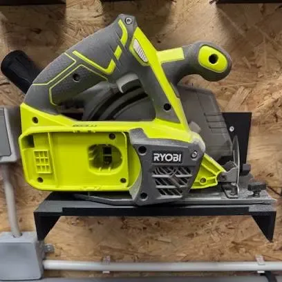 Wallmount for Ryoby R18  / Wandhalterung Ryobi R18 Kreissäge