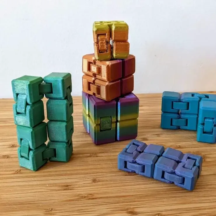 Sturdy Infinity Cube
