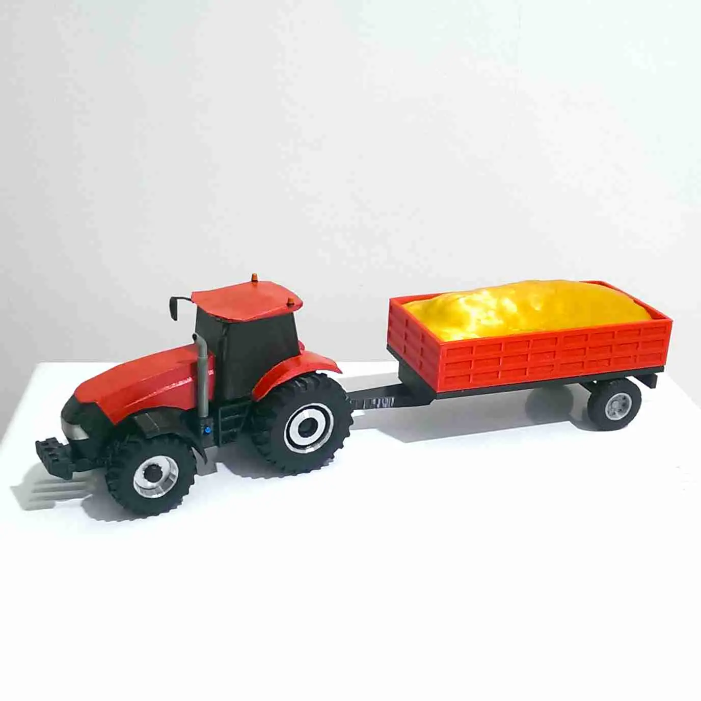 TRAKTOR UND ANHÄNGER
