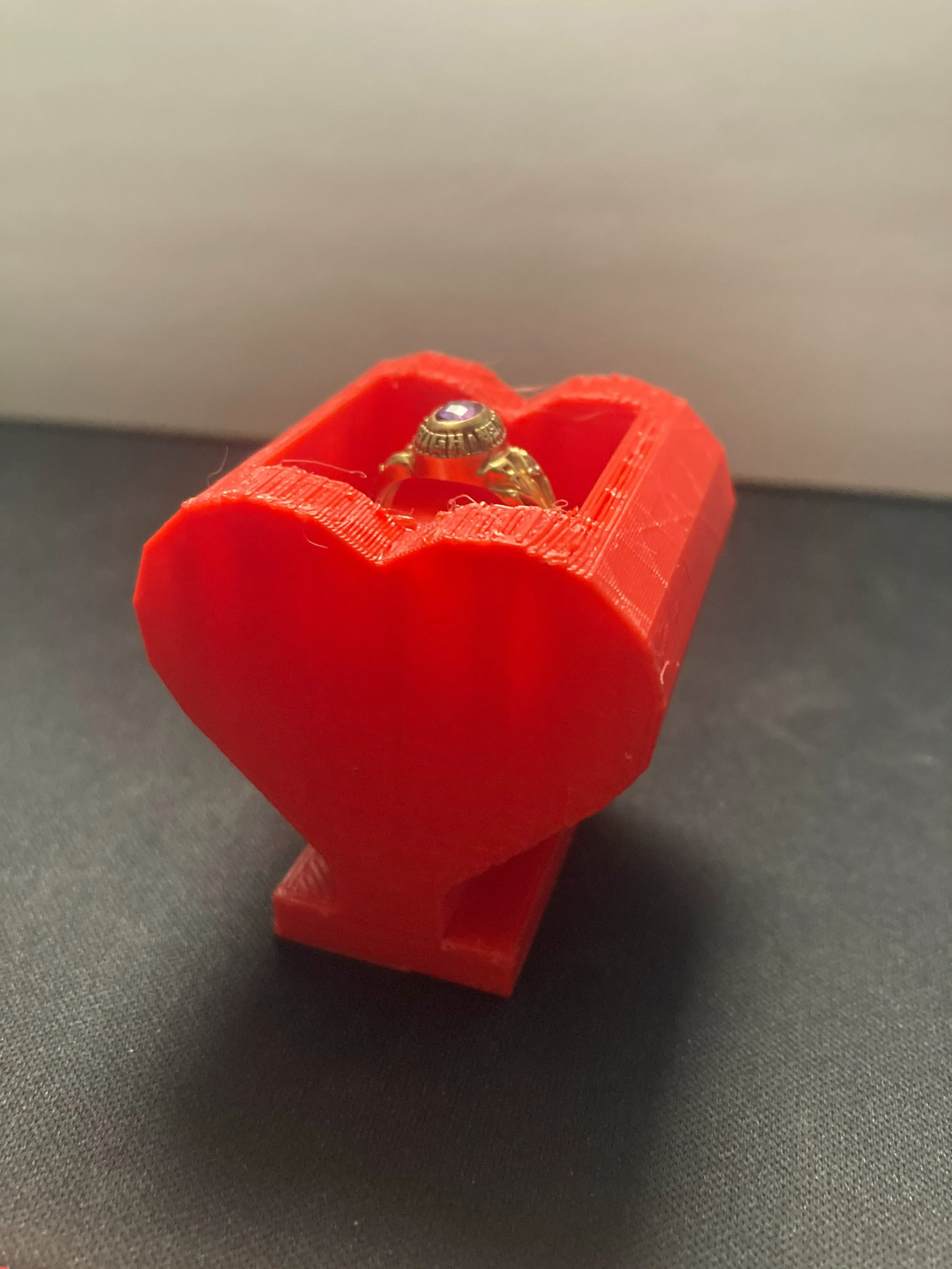 Heart Ring Holder 3D models download Creality Cloud