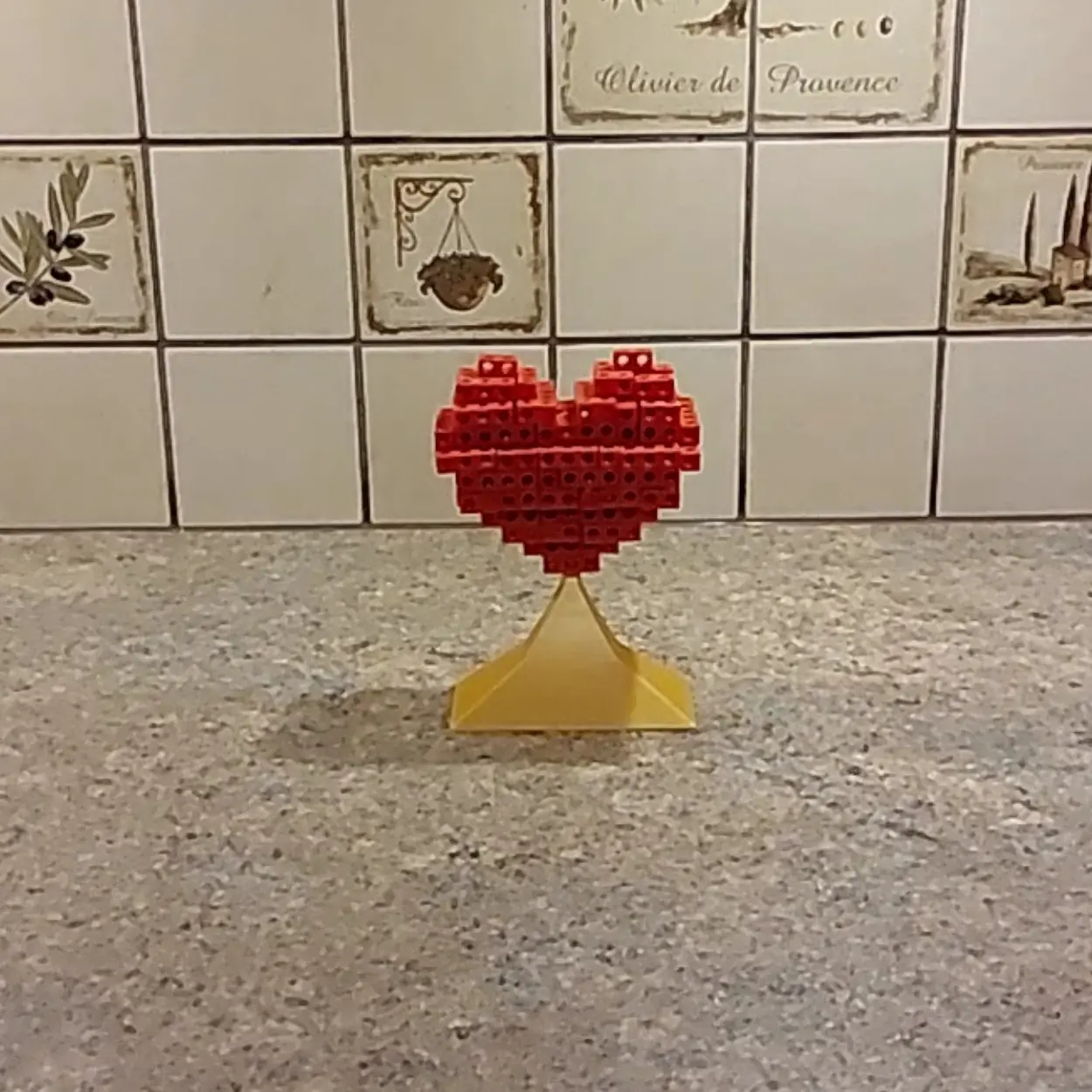 PUZZLE DI TETRIS A FORMA DI CUORE CON SUPPORTO