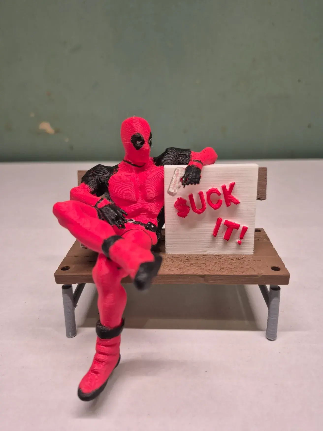 Deadpool Stool Archivos de impresora 3D | Archivo 3MF | deadpool bench | Creality Cloud