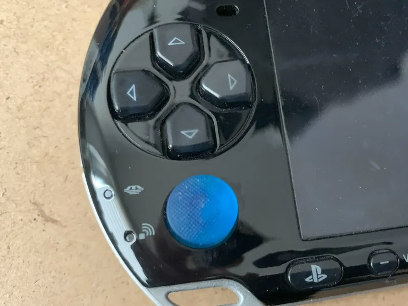 PSP 30.. Remplacement plus long du joystick