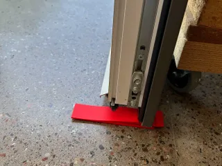 doorstop with release