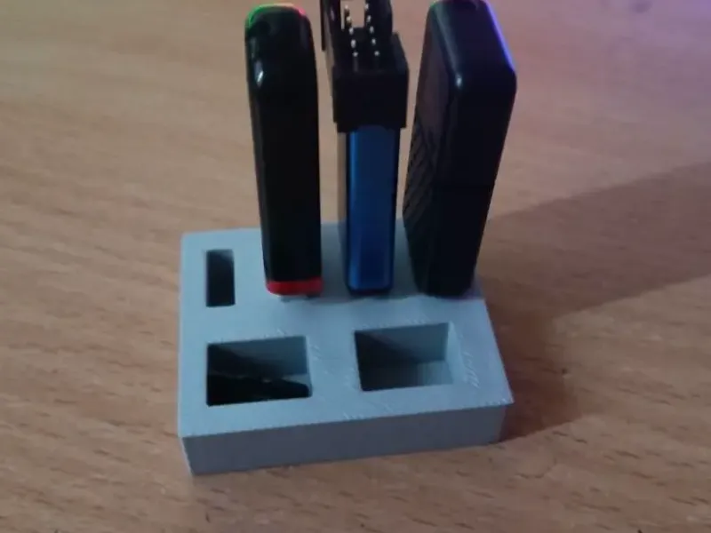 flash drive and sd card stand