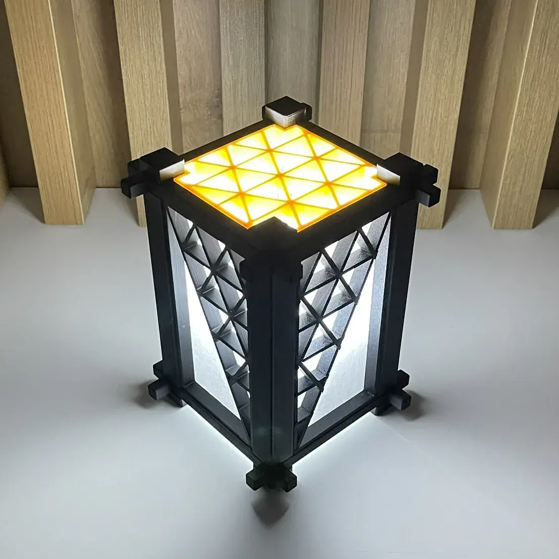 JAPANESE STYLE - KUMIKO LANTERN