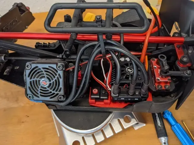 Arrma Karon 6S - Supporto ESC MAX8