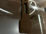Minimalistic Bed Scraper-2