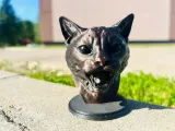 Cat statue-2