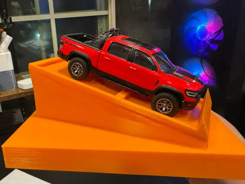1:16 Suporte de Parede para Carro Diecast (Com rampa)