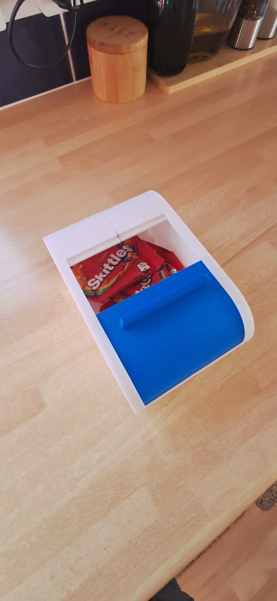 Sliding Crved Box Medium