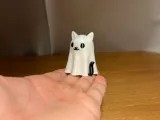 Ghost Cat-4