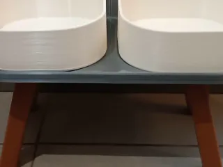 Comedero elevado para perros