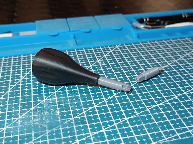 Cacciavite con due inserti