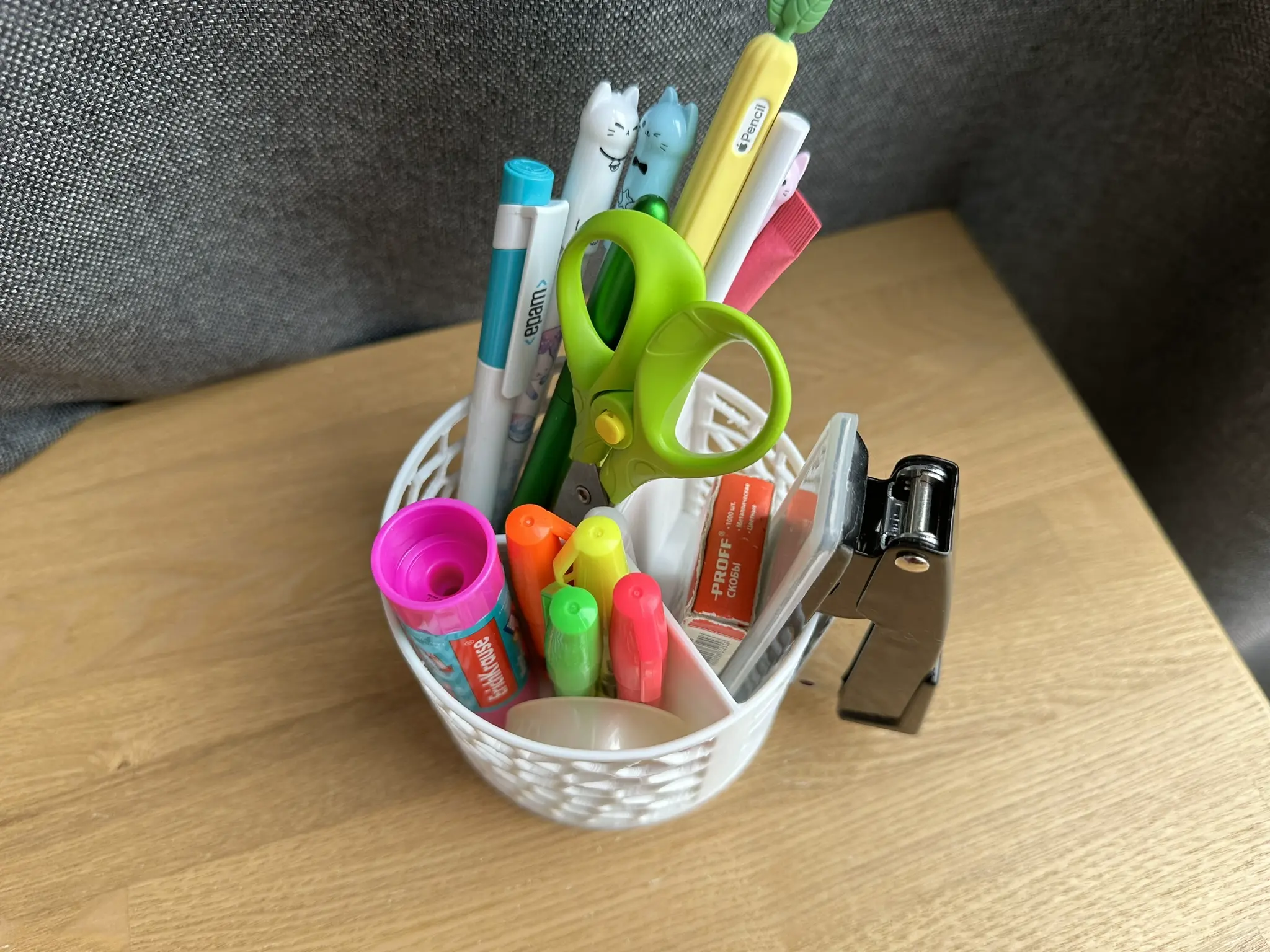 Organizator de birou rotativ