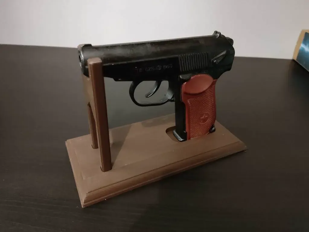 Makarov Gun Display