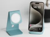 Minimalistic Phone Stand with MagSafe (USB-C)-4