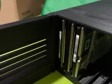 10x 2.5 SAS/SATA Bay for 2x 5.25 DVD Drive Bay-2