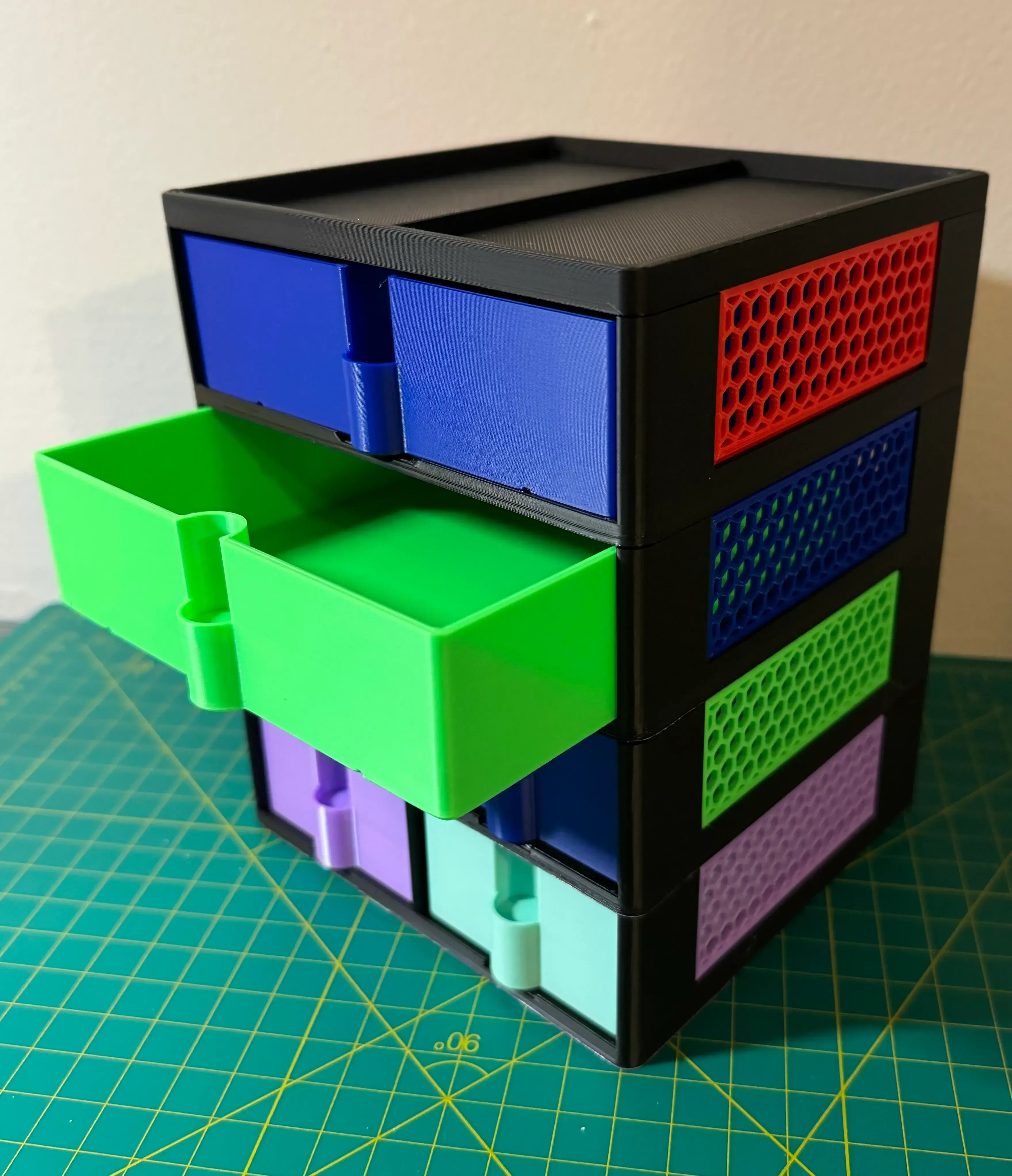 Lightweight Modular/Stackable Drawers