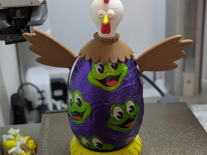 Coperchio per Uova di Pasqua a Forma di Gallina