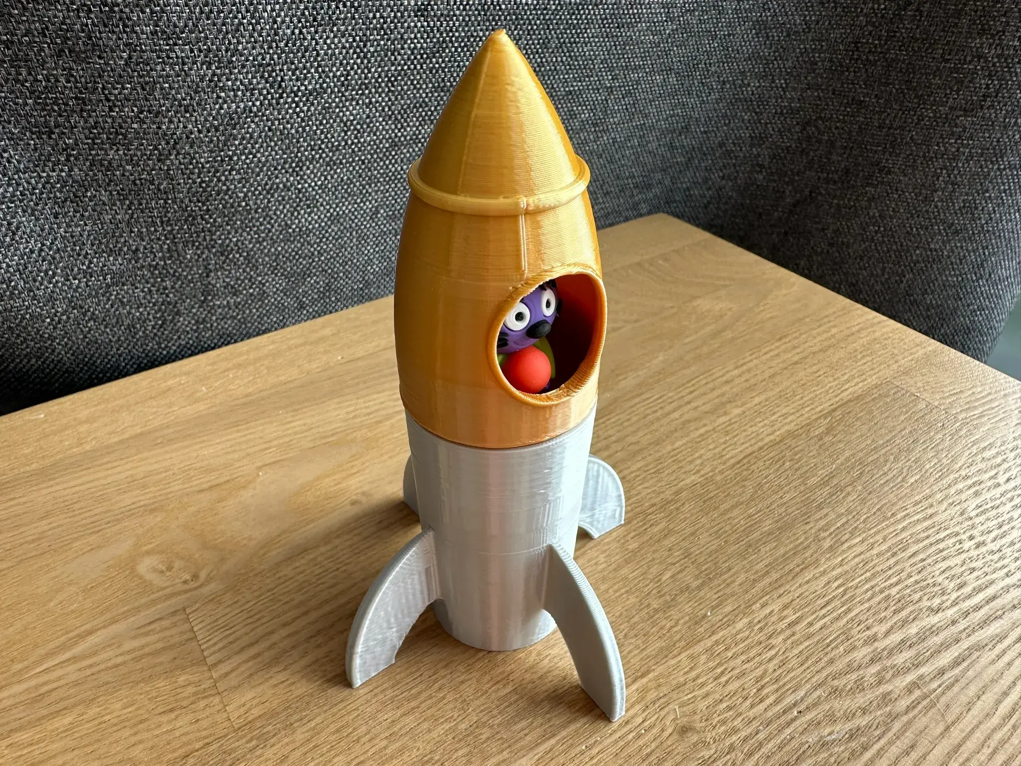 Rocket with folding fire