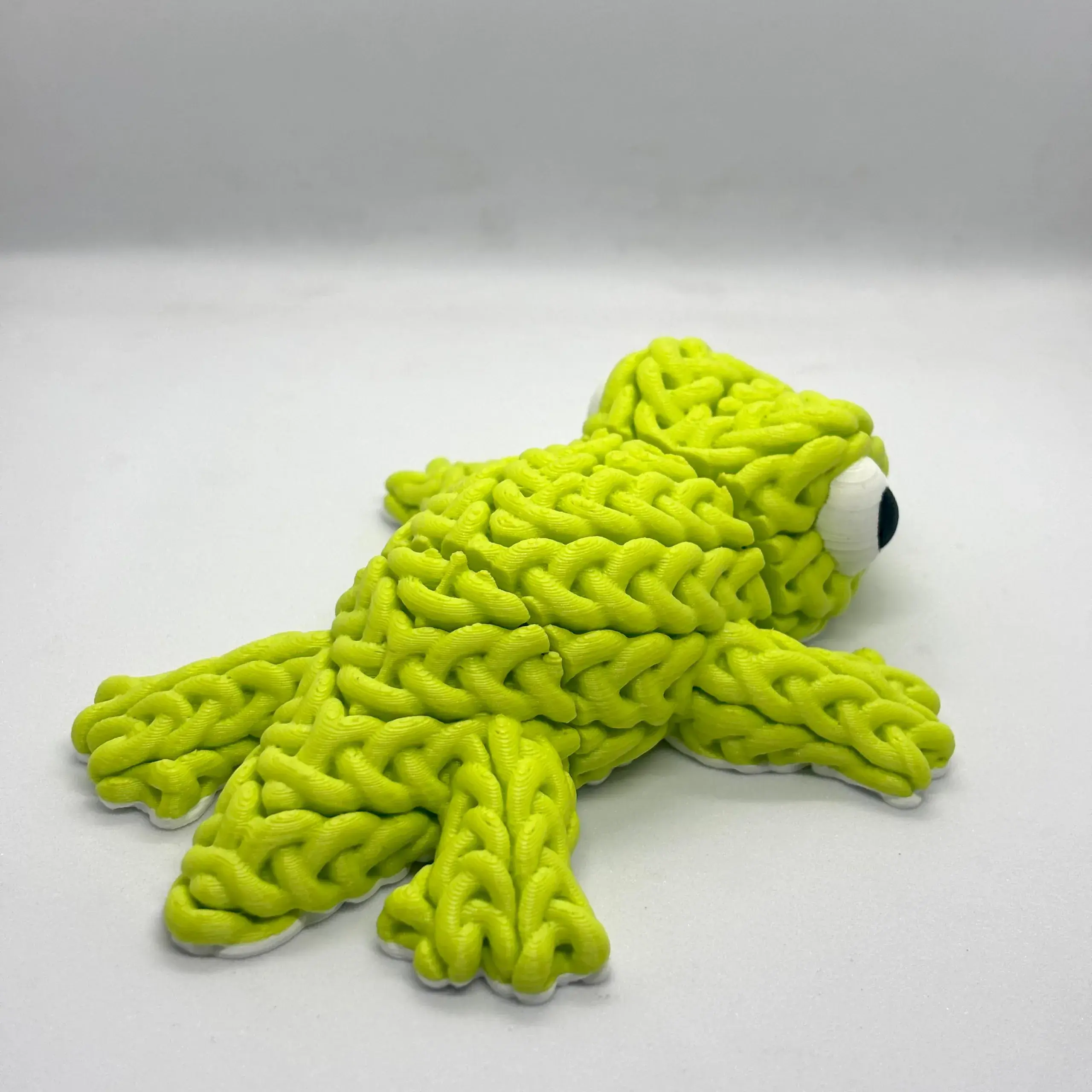 Knitted Flexi Gecko