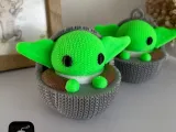 GEBREIDE GROGU / BABY YODA FIGUUR EN ORNAMENT - MEERDELIG-4