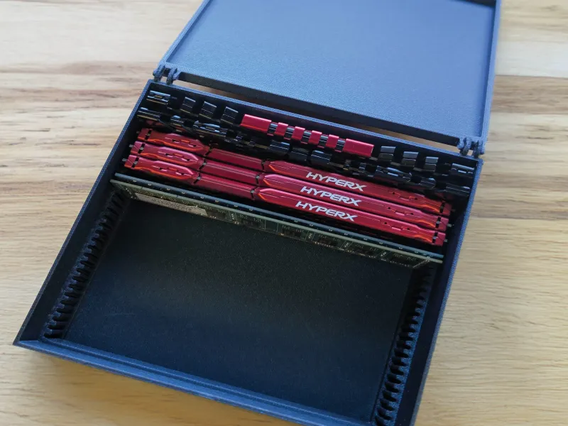 Boîte de rangement pour RAM DIMM de bureau avec couvercle