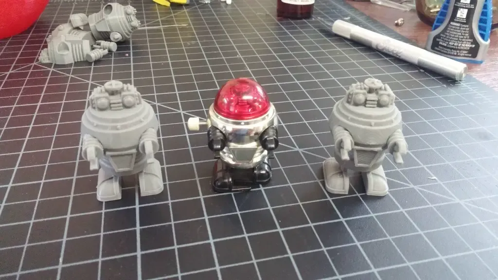 Modelo Tomy Pocket Bot