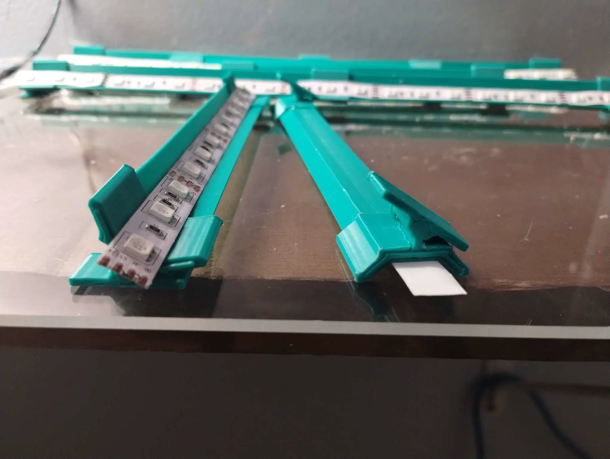 led strip mount with swivels