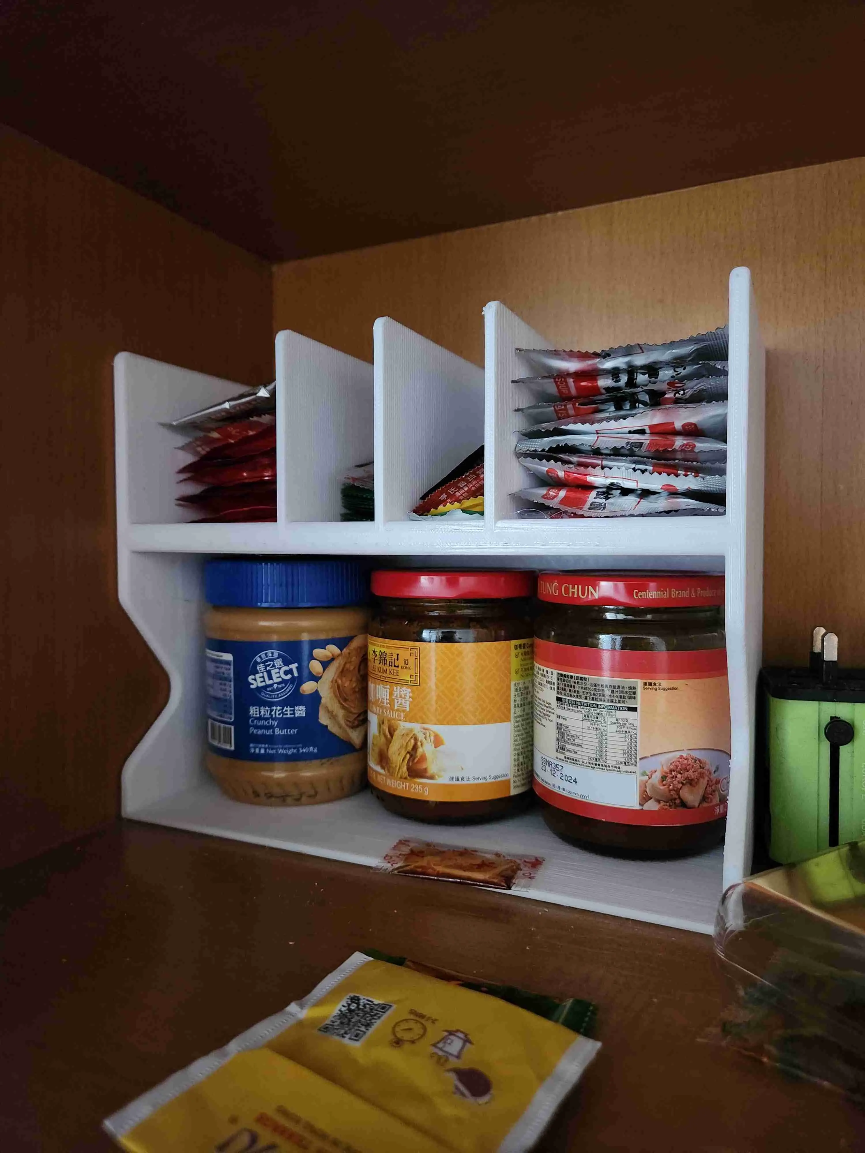 Kitchen sauce and seasonal poweder storage