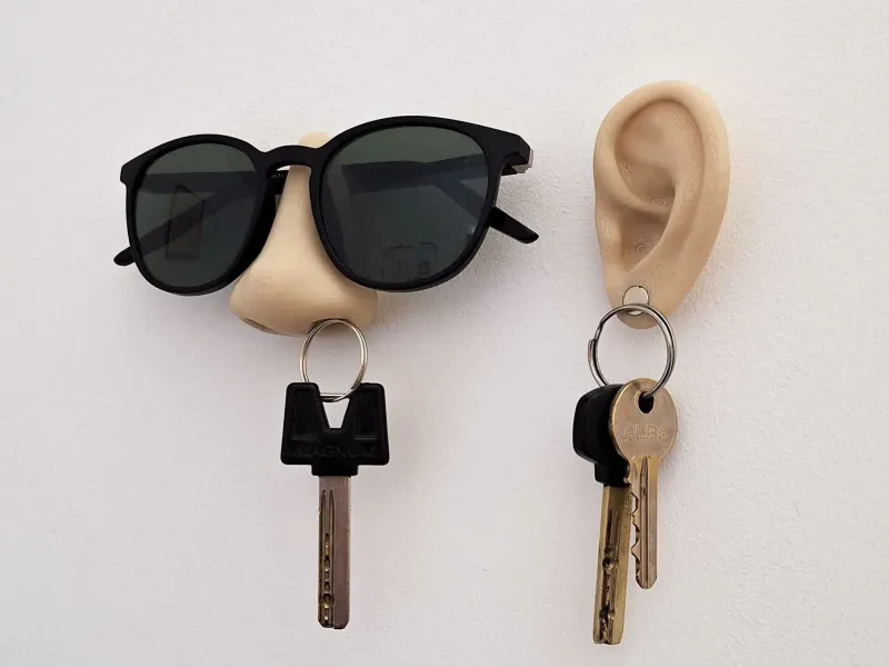 Nose and Ear - Keys and glasses holder