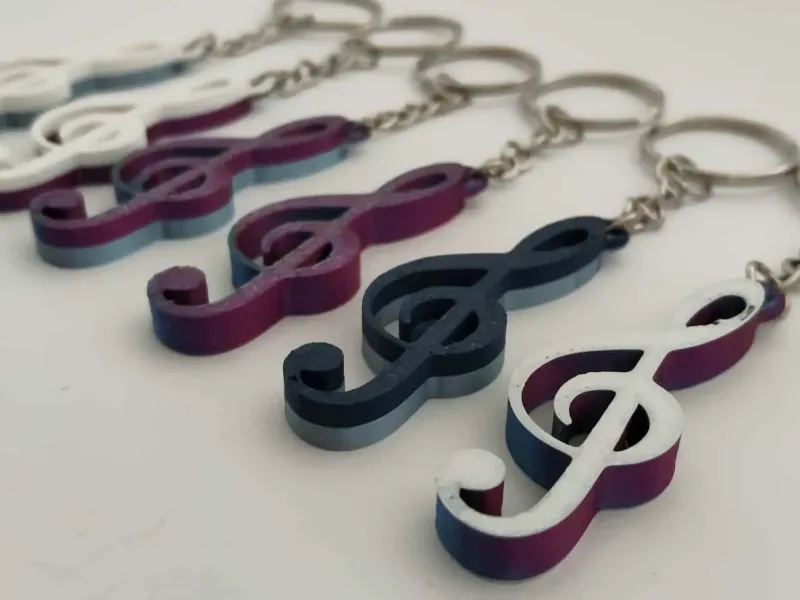 Treble clef keychain