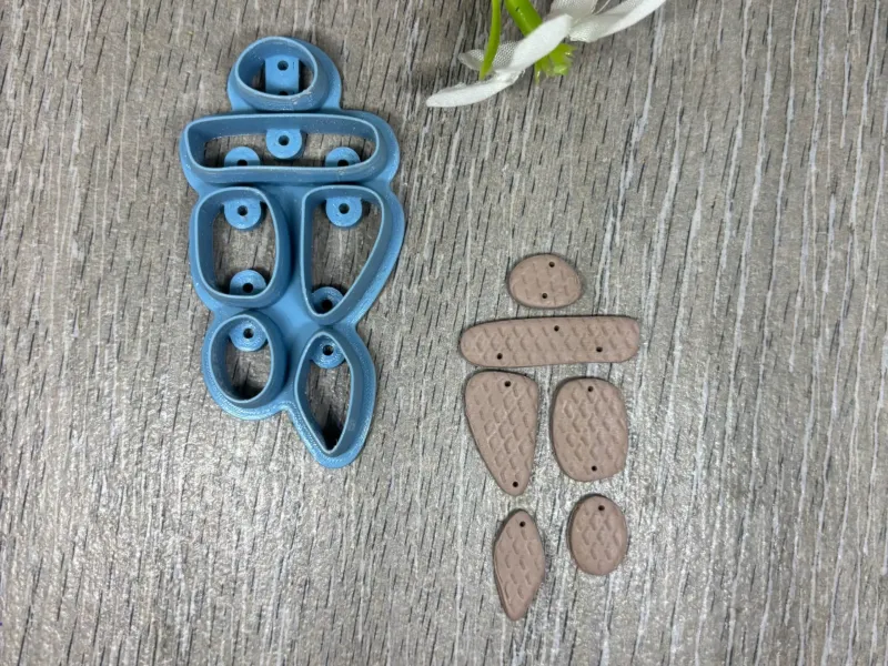 複数イヤリング用クレイカッター