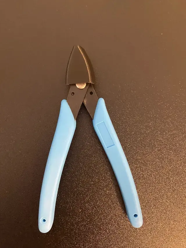 plier cap/cover