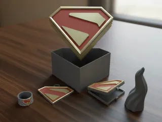Caja de Superman + Llavero, Guardapelo & otros